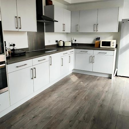 Wentworth Road Accomodation Doncaster Exterior foto